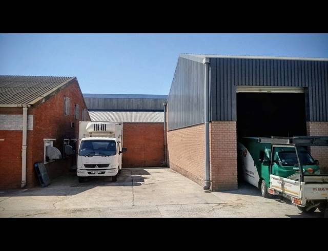 300M² WAREHOUSE TO LET IN PAROW INDUSTRIAL